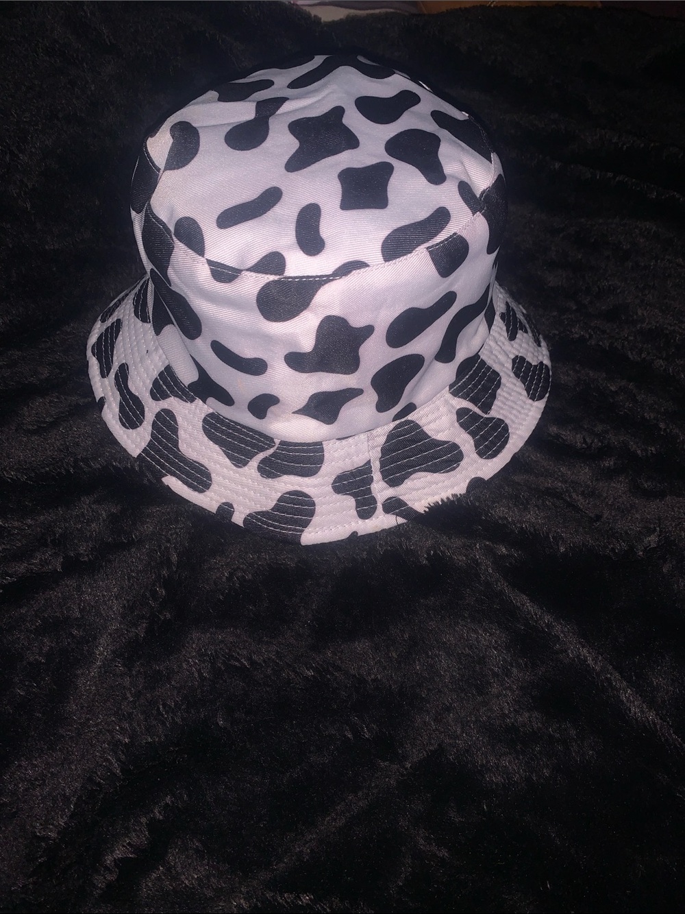 Woman Cow Print Bucket Hat - Black & White - Picture 3 of 3